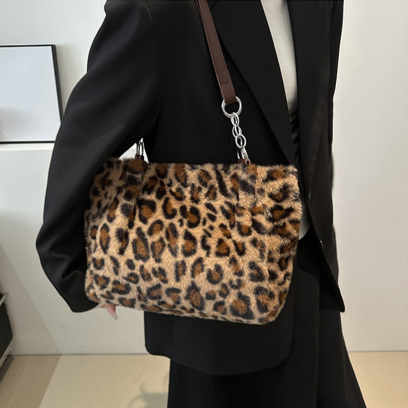 النمط الوطني بسيط المرأة ليوبا - مراجعة Women Bags Zara وسعره
