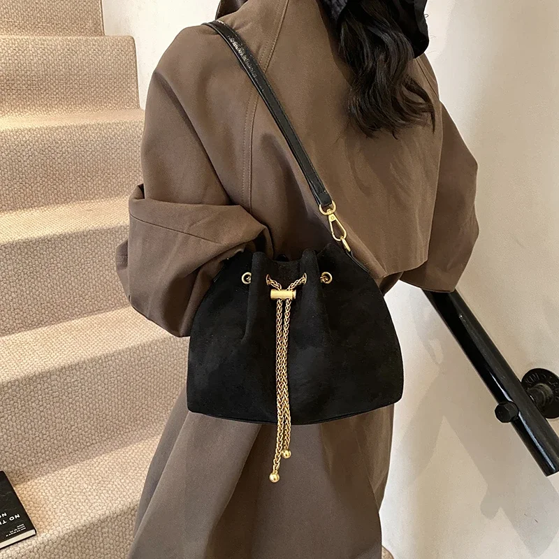 لينة الصلبة فو الجلد المدبوغ ب - مراجعة Women Bags Zara وسعره