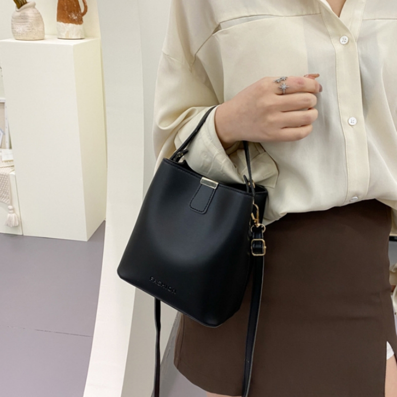المرأة بو الجلود حقيبة يد عارض - مراجعة Women Bags Zara وسعره